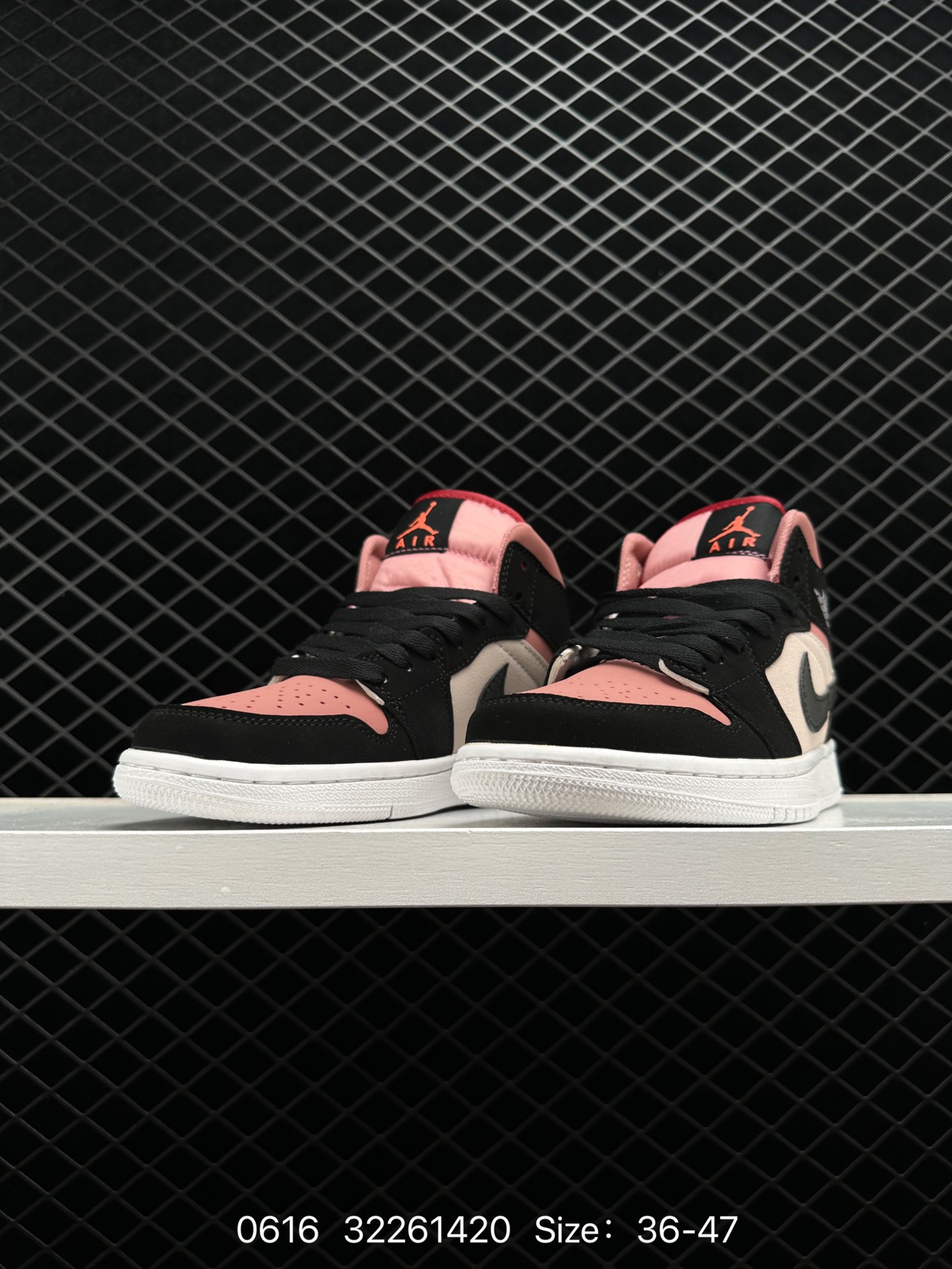 NIKE AIR JORDAN 1 MID AJ1